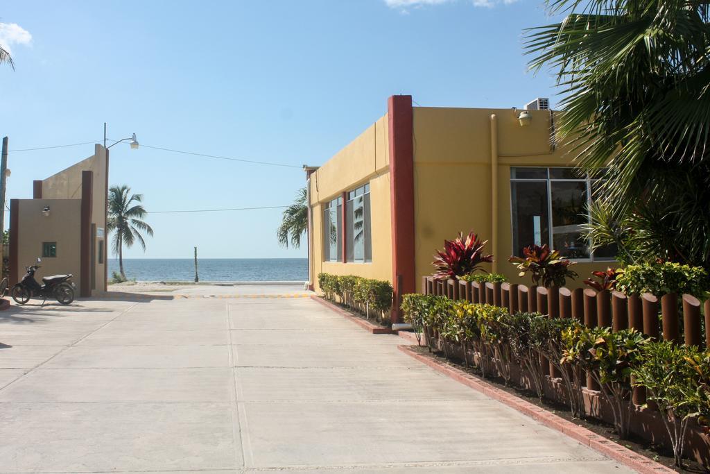 Lua Hotel Чампотон Экстерьер фото